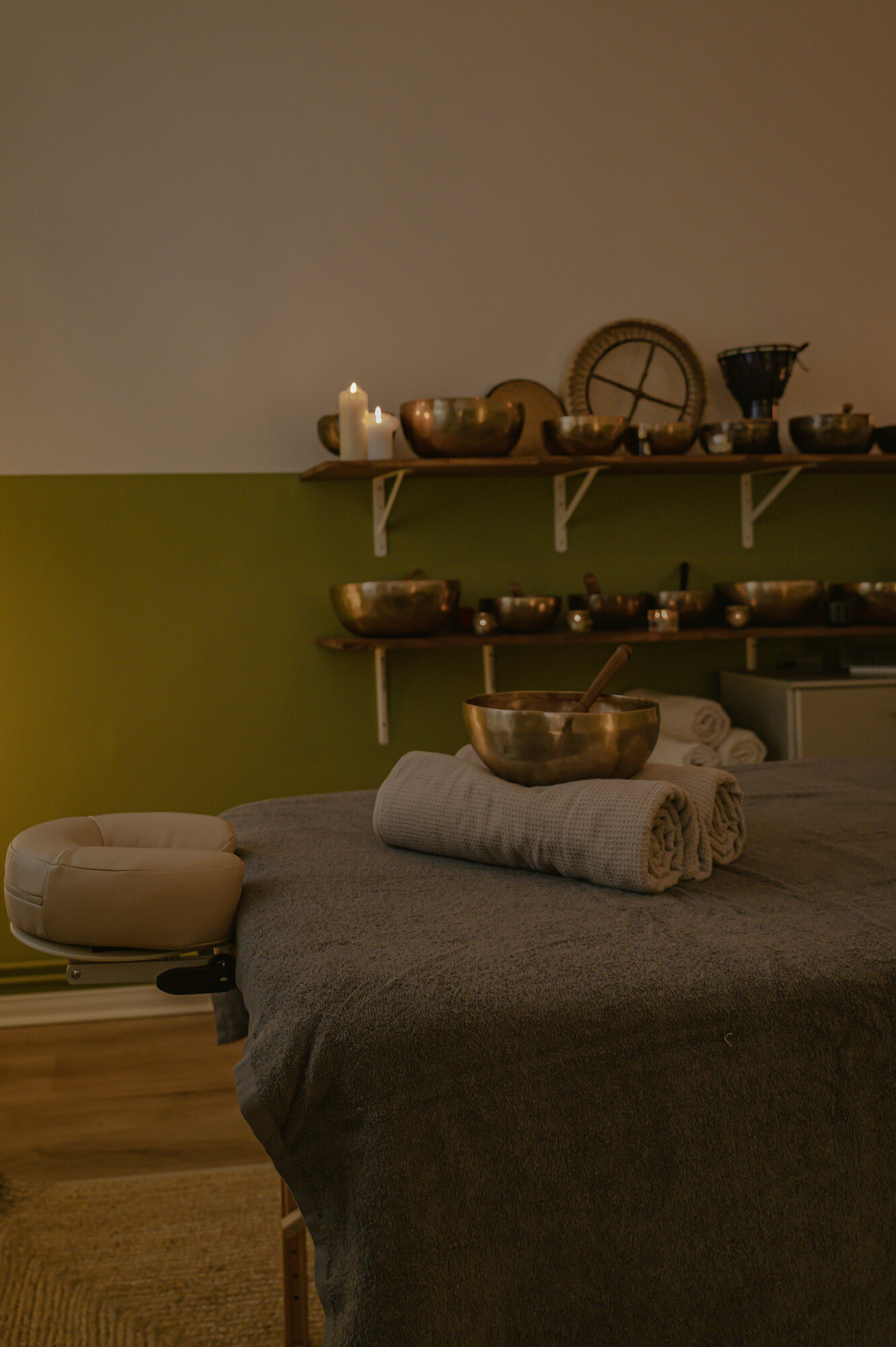 SonicSerenityBerlin authentic wellness sanctuary - Ayurvedic massage and sound healing space in Berlin